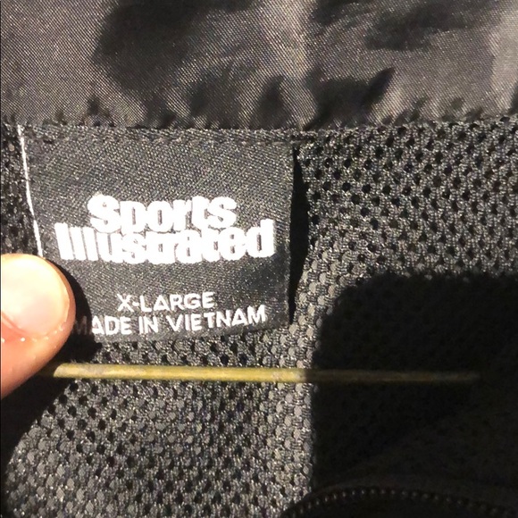 Vintage Georgia Bull Dogs Wind Breaker - Picture 2 of 4